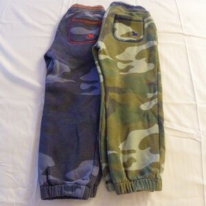 2 Pairs Mini Boden Camo Sweatpants 5 Years *FLAWED